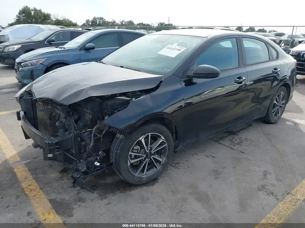 3KPF24AD0PE551463 2023 KIA FORTE - Image 2