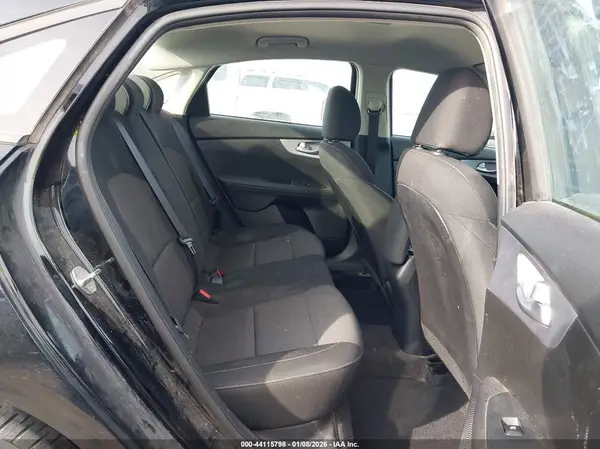 3KPF24AD0PE551463 2023 KIA FORTE - Image 8