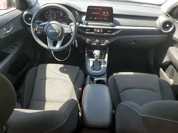 3KPF24AD0PE555710 2023 KIA FORTE - Image 8