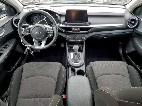3KPF24AD0PE555982 2023 KIA FORTE - Image 8