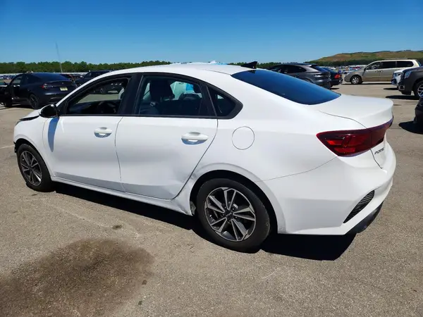 3KPF24AD0PE562639 2023 KIA FORTE - Image 2