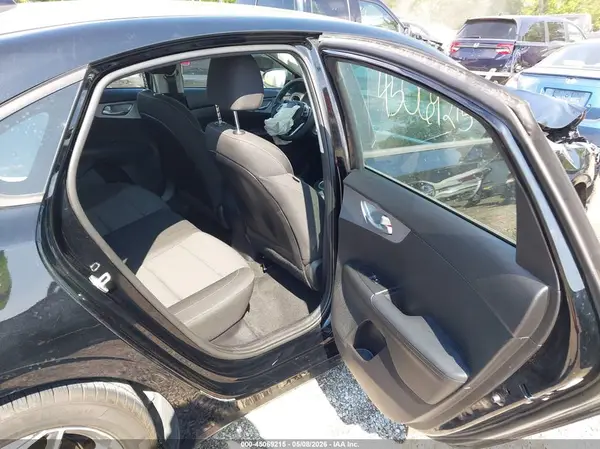 3KPF24AD0PE563225 2023 KIA FORTE - Image 8