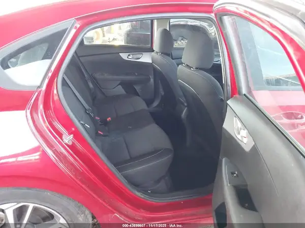 3KPF24AD0PE565203 2023 KIA FORTE - Image 8