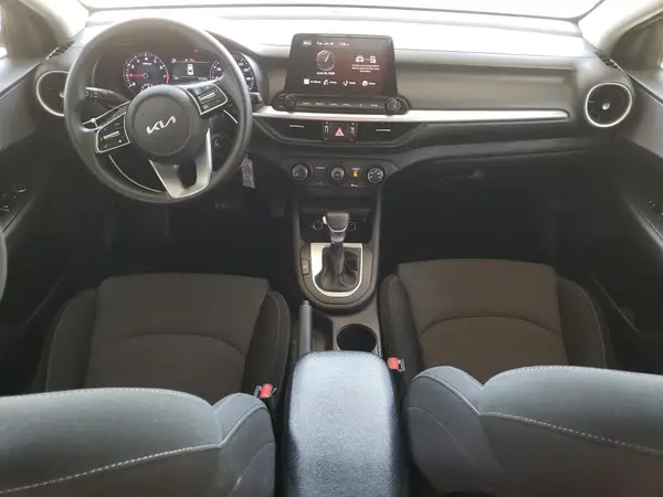 3KPF24AD0PE565945 2023 KIA FORTE - Image 8