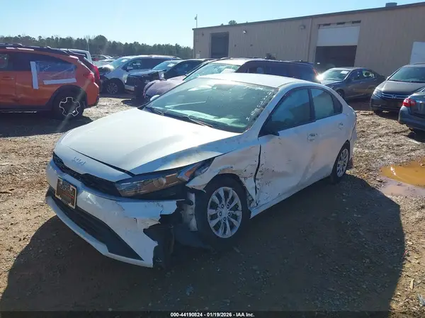 3KPF24AD0PE569283 2023 KIA FORTE - Image 2