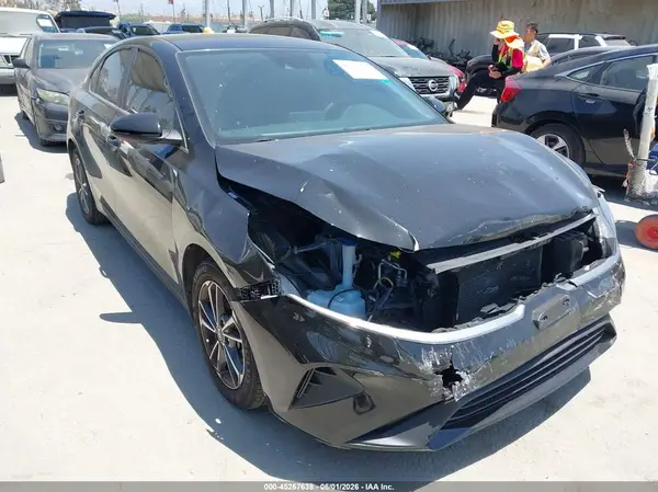 3KPF24AD0PE570661 2023 KIA FORTE - Image 1