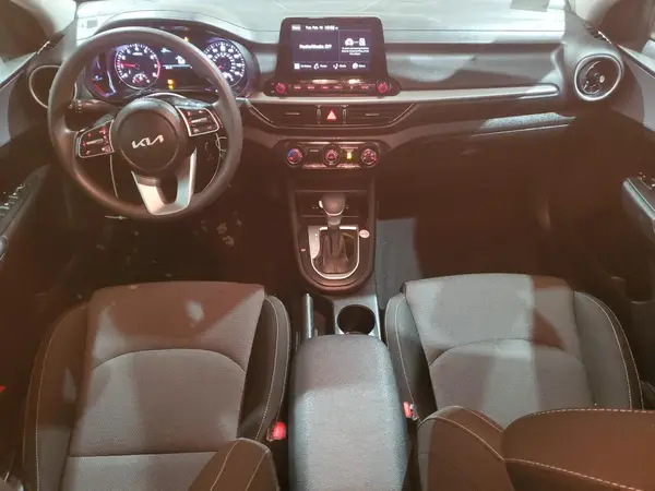 3KPF24AD0PE570742 2023 KIA FORTE - Image 8