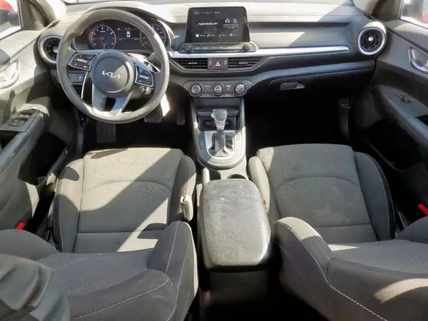 3KPF24AD0PE570868 2023 KIA FORTE - Image 8