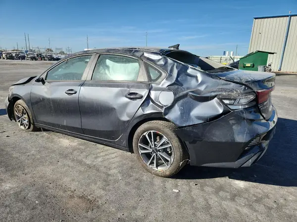 3KPF24AD0PE571843 2023 KIA FORTE - Image 2
