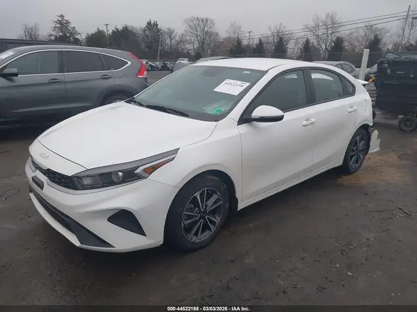 3KPF24AD0PE572720 2023 KIA FORTE - Image 2