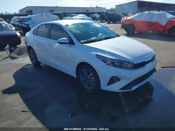 3KPF24AD0PE573415 2023 KIA FORTE - Image 1