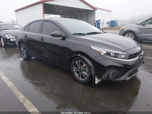 3KPF24AD0PE573608 2023 KIA FORTE - Image 1