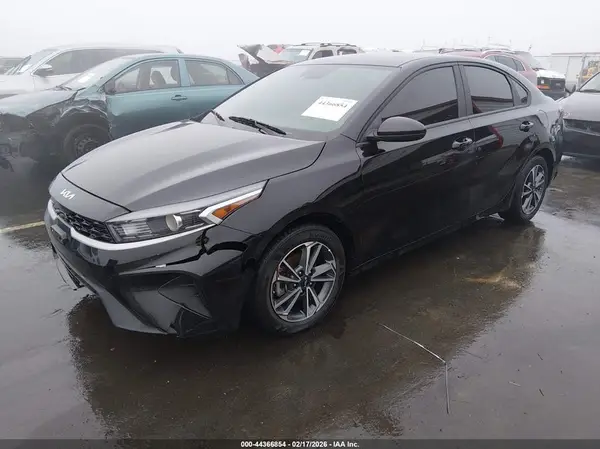 3KPF24AD0PE573608 2023 KIA FORTE - Image 2