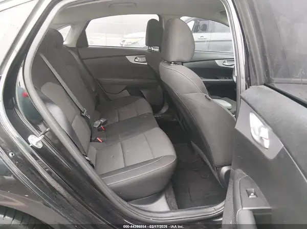 3KPF24AD0PE573608 2023 KIA FORTE - Image 8