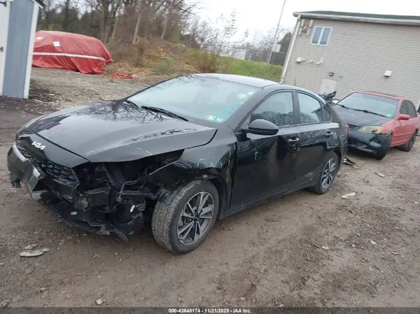 3KPF24AD0PE577187 2023 KIA FORTE - Image 2