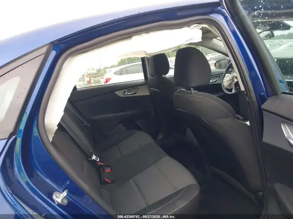 3KPF24AD0PE580493 2023 KIA FORTE - Image 8