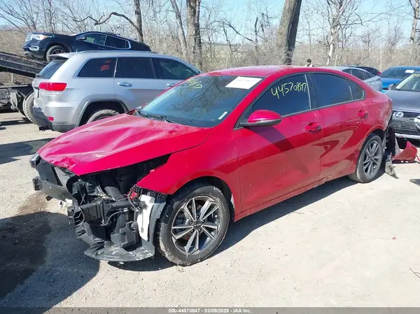 3KPF24AD0PE582129 2023 KIA FORTE - Image 2