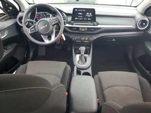 3KPF24AD0PE583085 2023 KIA FORTE - Image 8