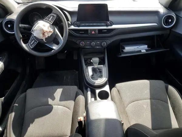 3KPF24AD0PE585953 2023 KIA FORTE - Image 8