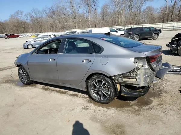 3KPF24AD0PE587380 2023 KIA FORTE - Image 2