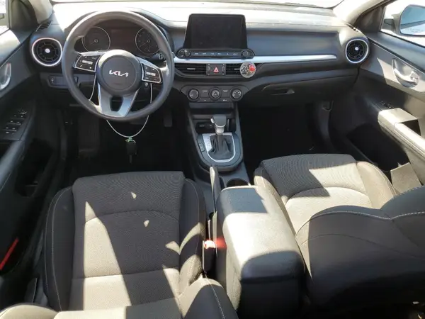 3KPF24AD0PE589176 2023 KIA FORTE - Image 8