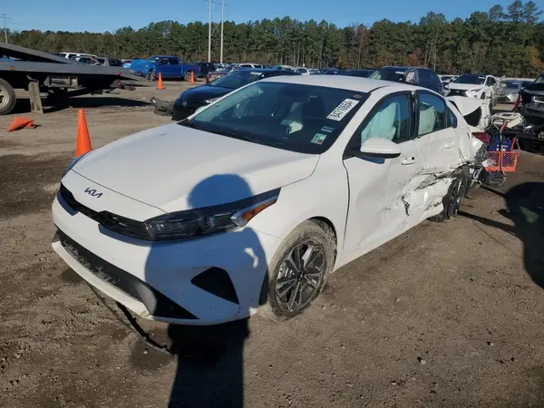 3KPF24AD0PE589209 2023 KIA FORTE - Image 1