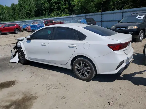 3KPF24AD0PE590456 2023 KIA FORTE - Image 2