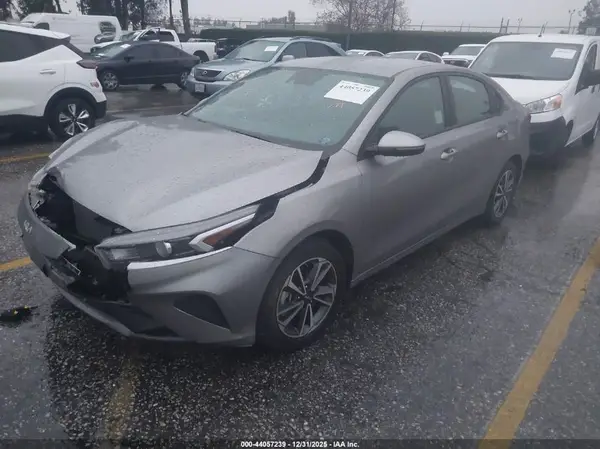3KPF24AD0PE592627 2023 KIA FORTE - Image 2