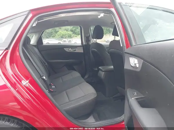 3KPF24AD0PE592935 2023 KIA FORTE - Image 8