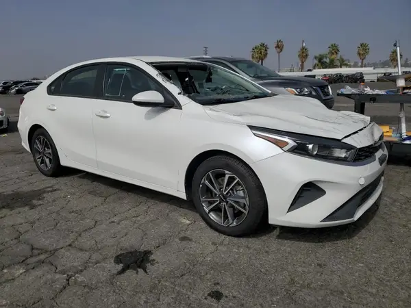 2023 KIA FORTE COPART lot 82105675 auction photo 4