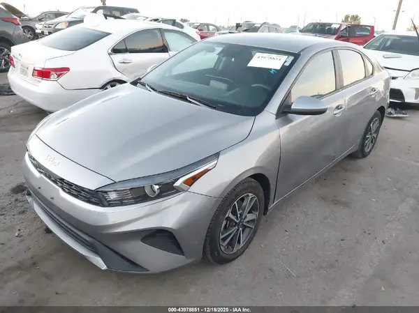 3KPF24AD0PE604114 2023 KIA FORTE - Image 2