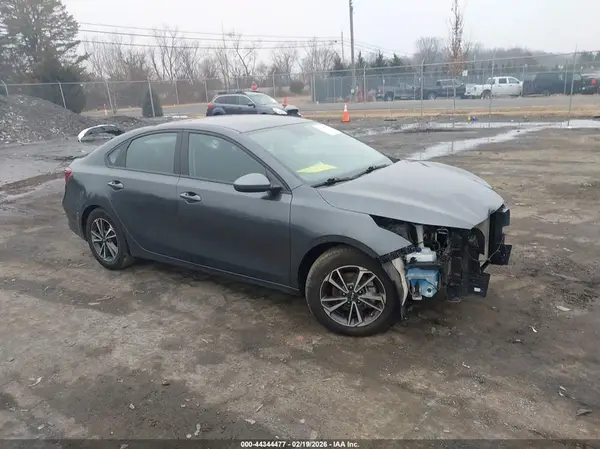 3KPF24AD0PE604386 2023 KIA FORTE - Image 1