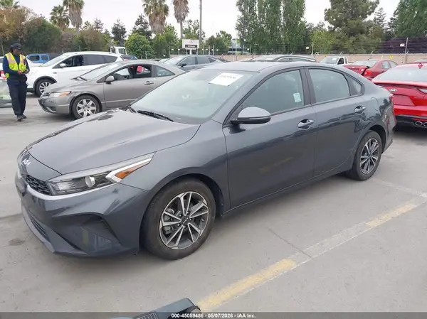 3KPF24AD0PE608759 2023 KIA FORTE - Image 2