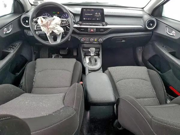 3KPF24AD0PE611077 2023 KIA FORTE - Image 8