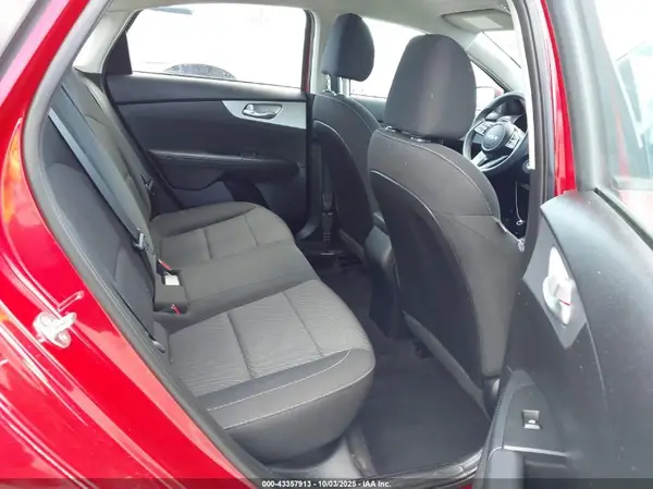 3KPF24AD0PE611239 2023 KIA FORTE - Image 8