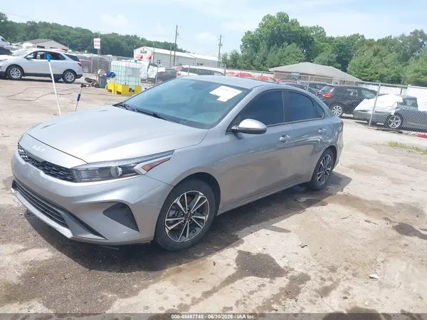 3KPF24AD0PE611483 2023 KIA FORTE - Image 2