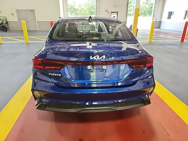3KPF24AD0PE613959 2023 KIA FORTE - Image 2