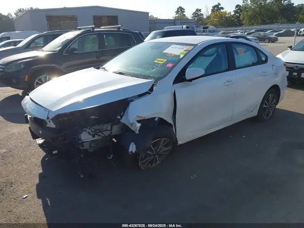 3KPF24AD0PE616263 2023 KIA FORTE - Image 2