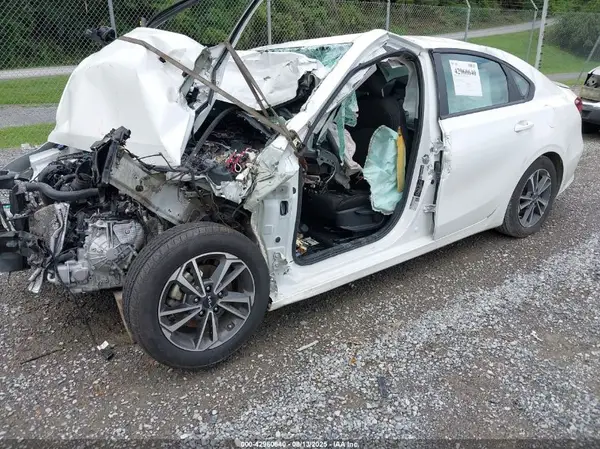 3KPF24AD0PE616408 2023 KIA FORTE - Image 2