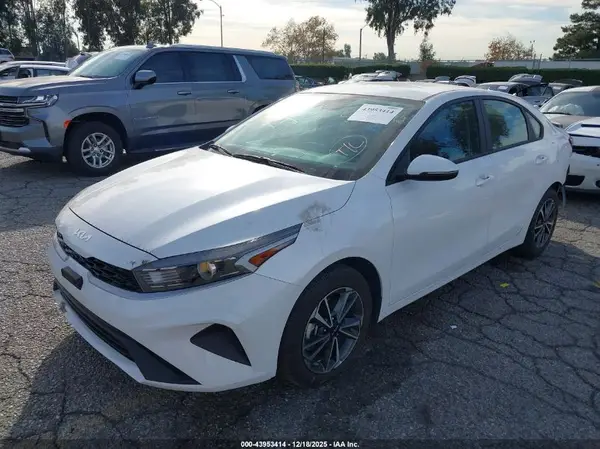 3KPF24AD0PE618773 2023 KIA FORTE - Image 2