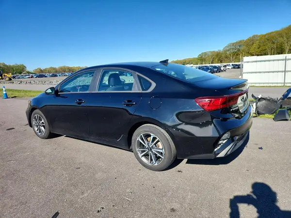 3KPF24AD0PE625397 2023 KIA FORTE - Image 2