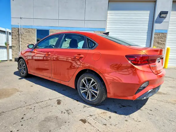 3KPF24AD0PE625450 2023 KIA FORTE - Image 2
