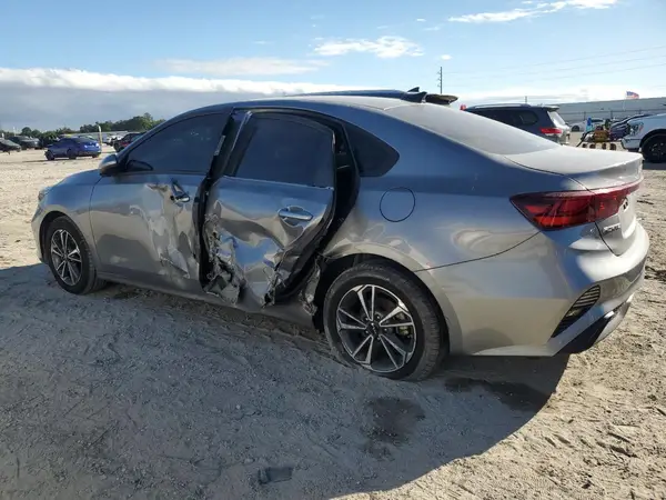 3KPF24AD0PE627411 2023 KIA FORTE - Image 2