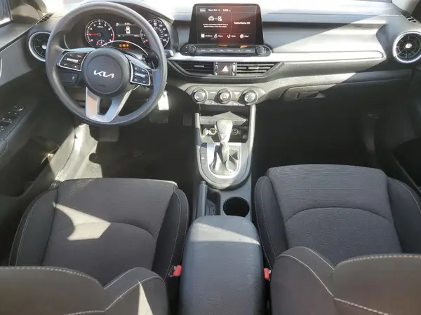 3KPF24AD0PE627411 2023 KIA FORTE - Image 8