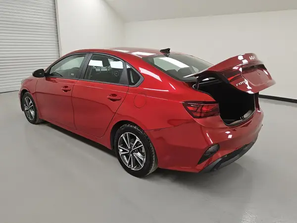 3KPF24AD0PE627909 2023 KIA FORTE - Image 2