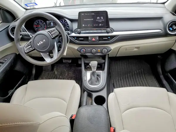 3KPF24AD0PE628056 2023 KIA FORTE - Image 8