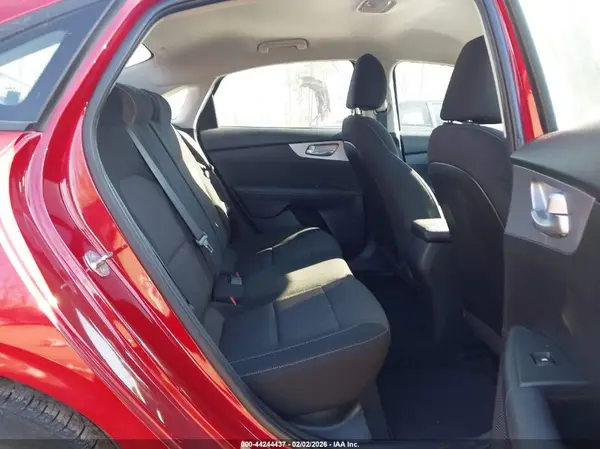 3KPF24AD0PE628588 2023 KIA FORTE - Image 8