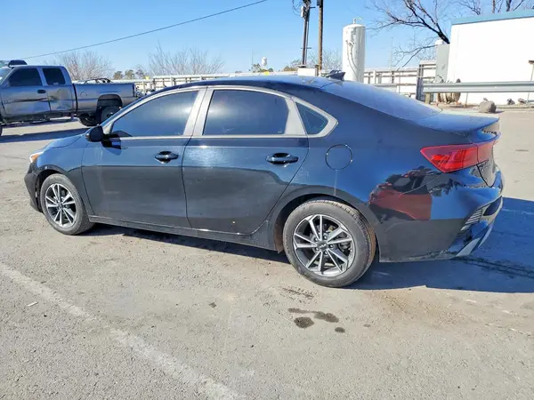 3KPF24AD0PE629868 2023 KIA FORTE - Image 2