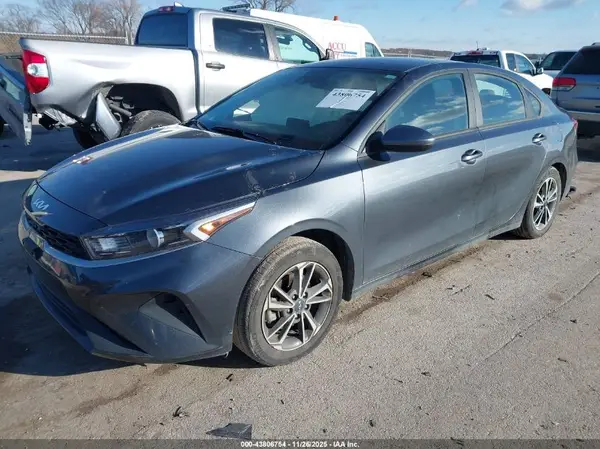 3KPF24AD0PE632298 2023 KIA FORTE - Image 2
