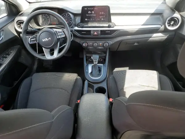 3KPF24AD0PE632396 2023 KIA FORTE - Image 8